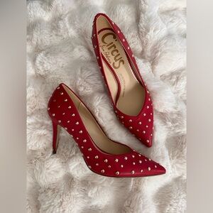 ❤️ 🔥 NWT Gorgeous Sam Edelman Circus 🎪 Red Heels with Gold Accents